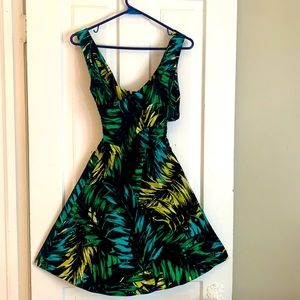 XS Jessica Simpson Cut-out Dress.